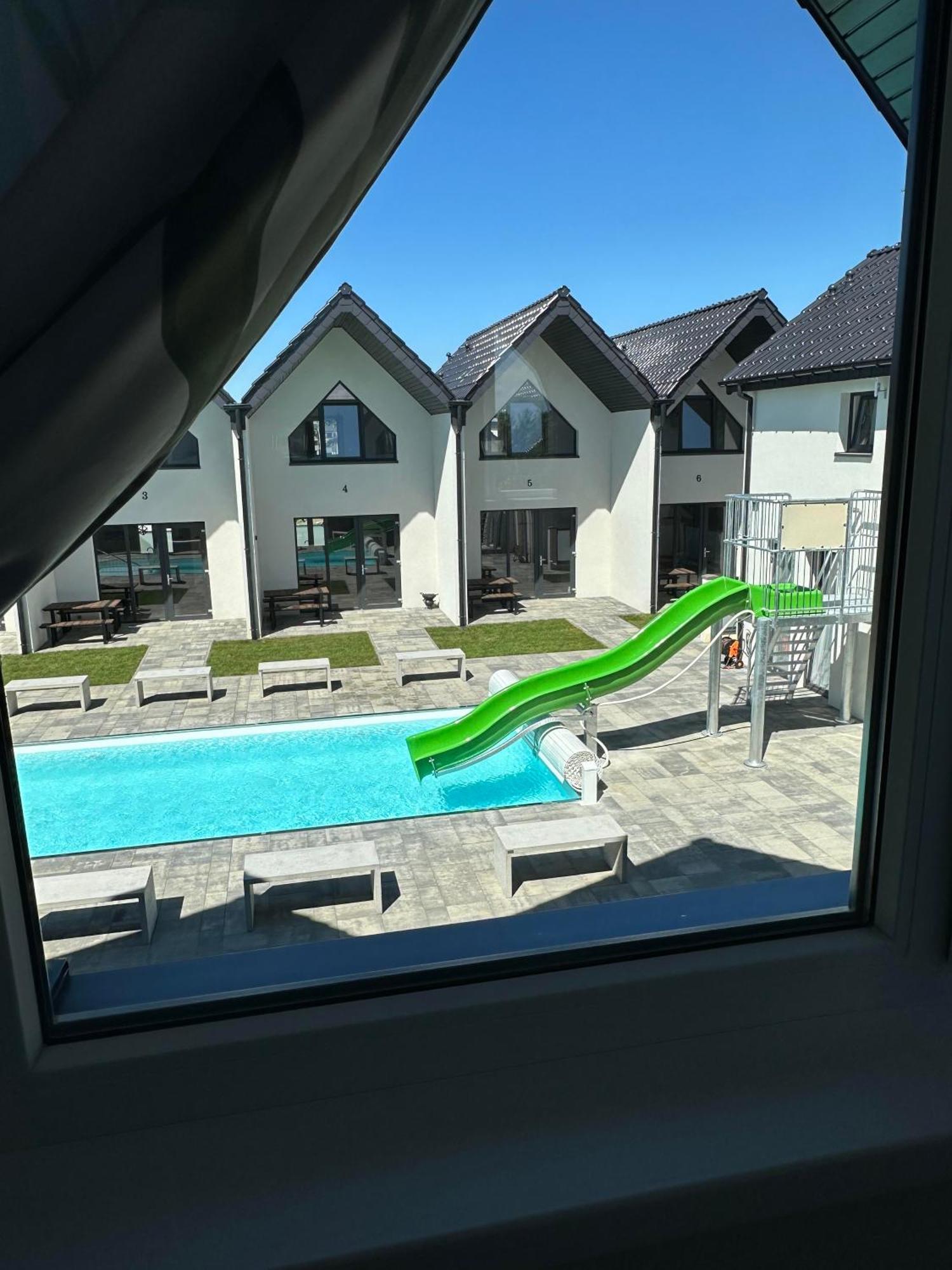 Domki Aurora Klimatyzowane, Z Podgrzewanym Basenem I Zjezdzalnia Wodna Rewal Exterior photo